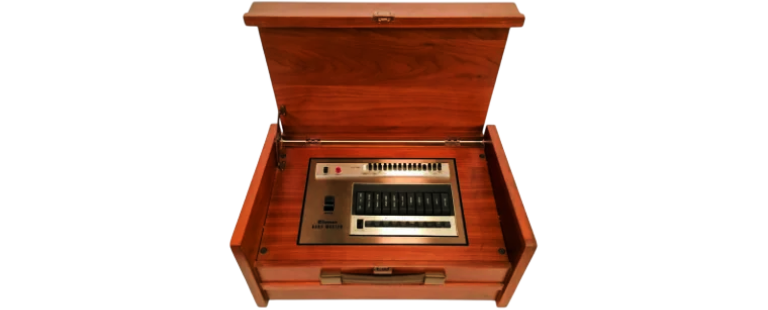 Thomas-Bandmaster-Model-55-768x310-Photoroom